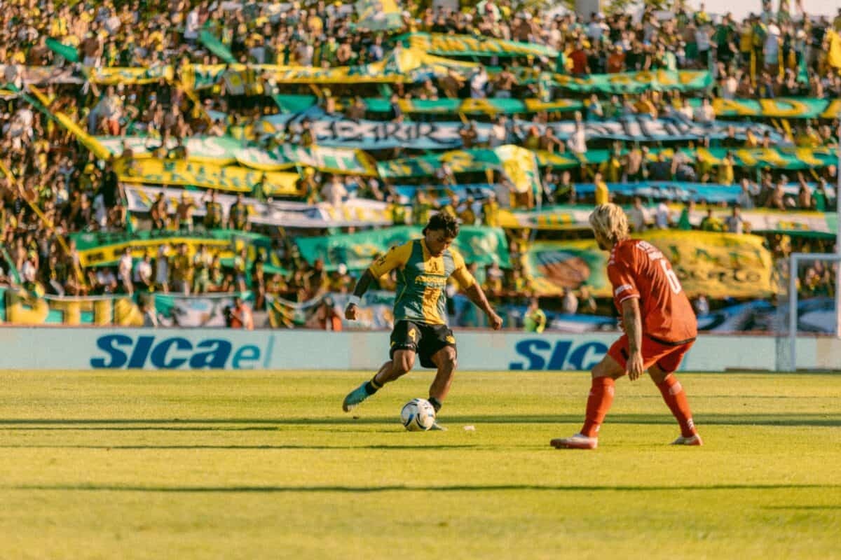 Aldosivi empató otra vez sin goles contra Barracas Central.