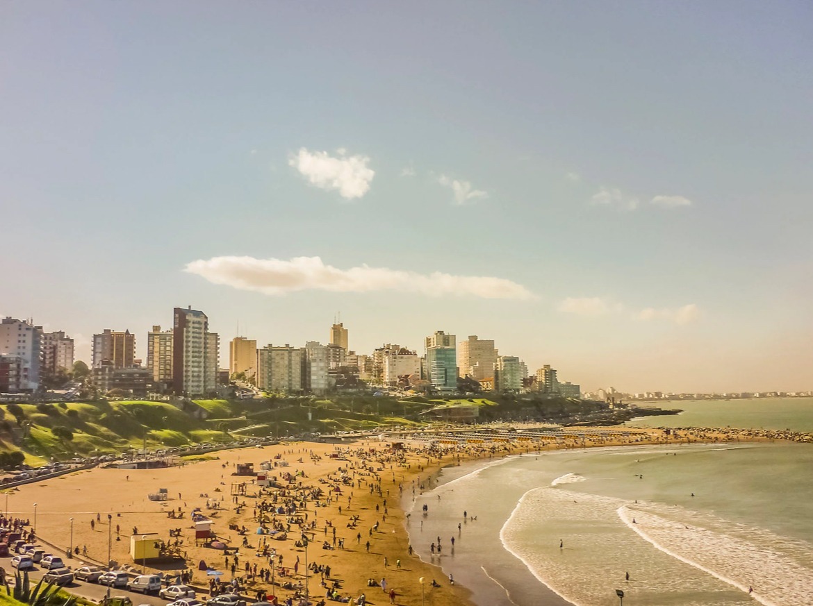 ReCreo, el chatbot que te dice qué hacer en Mar del Plata este verano.