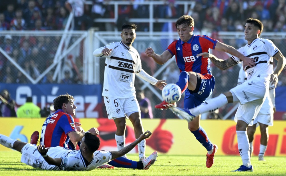 Por el paro, reprogramaron cuatro partidos del Torneo Apertura.