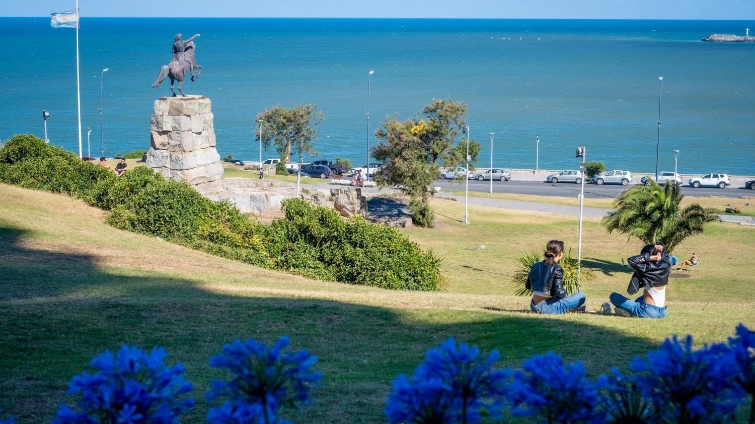 Mar del Plata celebra su 152° aniversario con un festejo para locales y turistas.