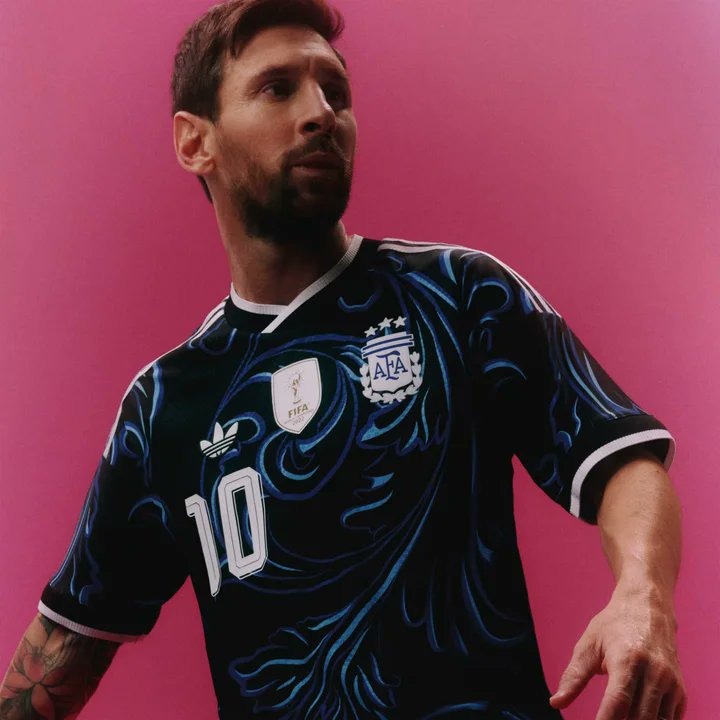 La Selección presentó su nueva camiseta alternativa para el Mundial 2026 y generó polémica.