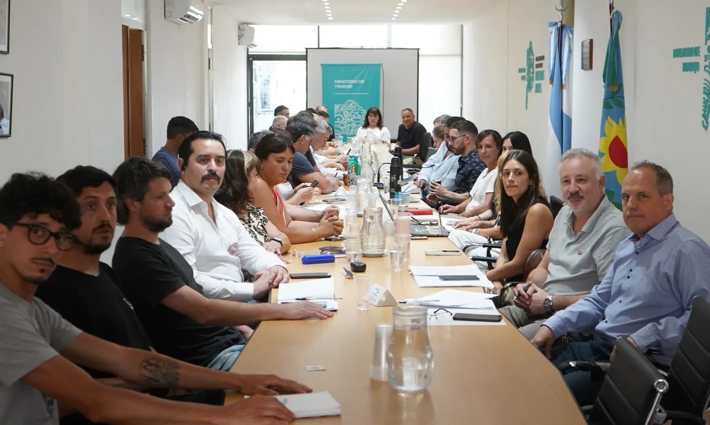 Acuerdo con las paritarias docentes: Provincia ofreció un 9% en tres cuotas.