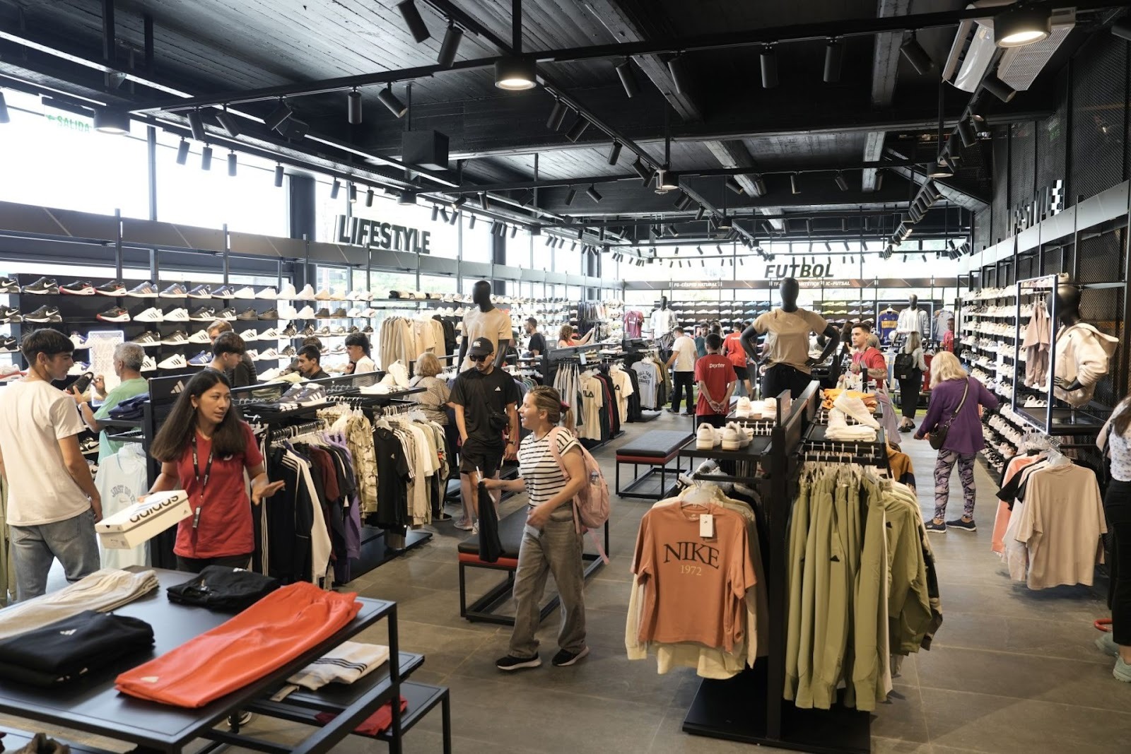 Los comercios de Mar del Plata cerraron una temporada con ventas peores que el año pasado.