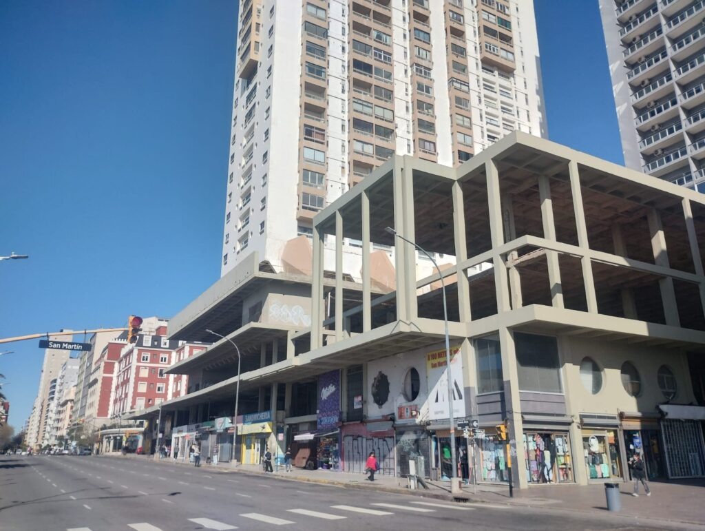 Intentan reactivar el Bristol Center y transformar un ícono inconcluso del centro marplatense.