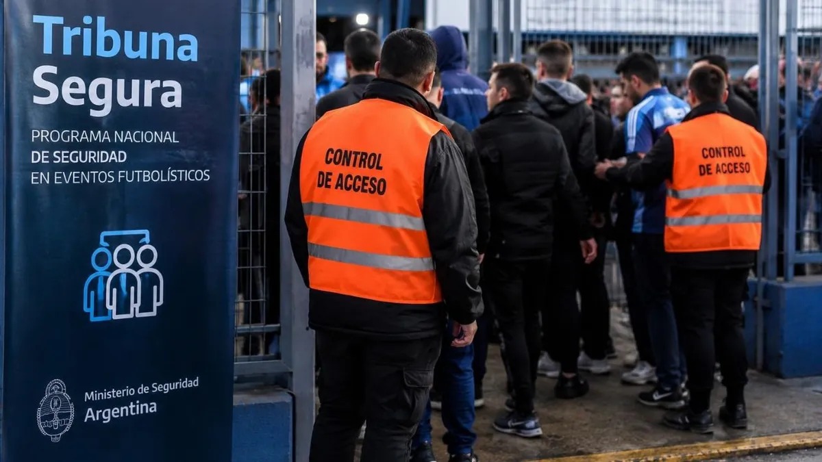 Tribuna Segura: los deudores alimentarios ya no son los único que no podrán ingresar a las canchas.