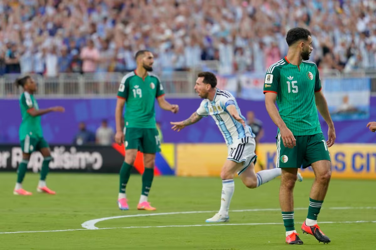 Argentina va por la clasificación ante Austria.