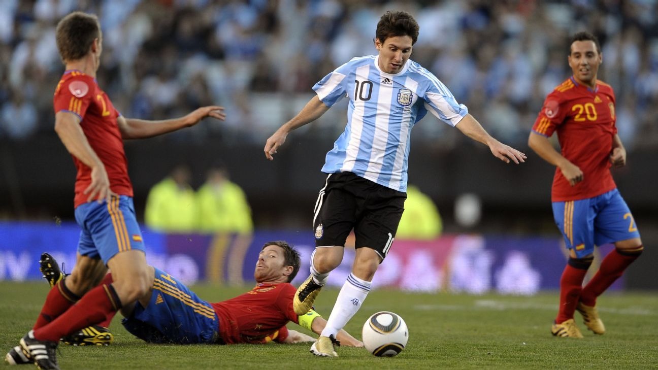 El historial perfecto llega a su fin: Argentina y España van por la gloria.