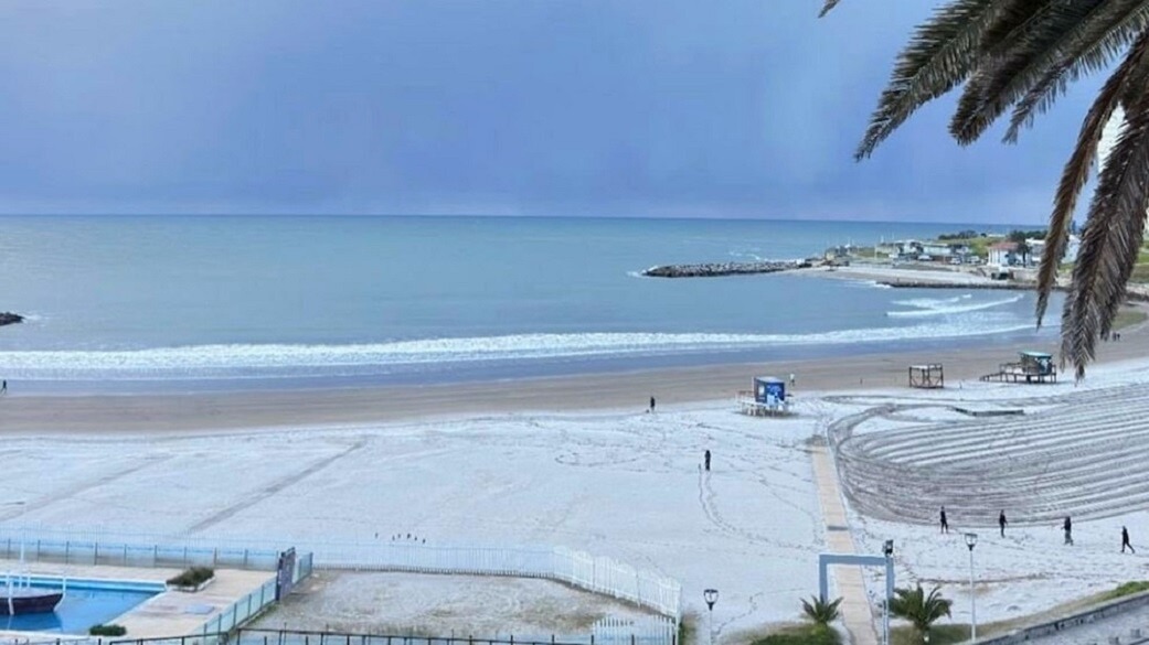 Volvió a nevar en Mar del Plata después de 35 años.