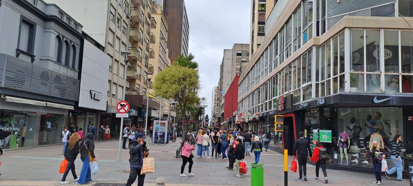Las ventas en Mar del Plata cayeron 7% en julio y registraron su peor dato del año.