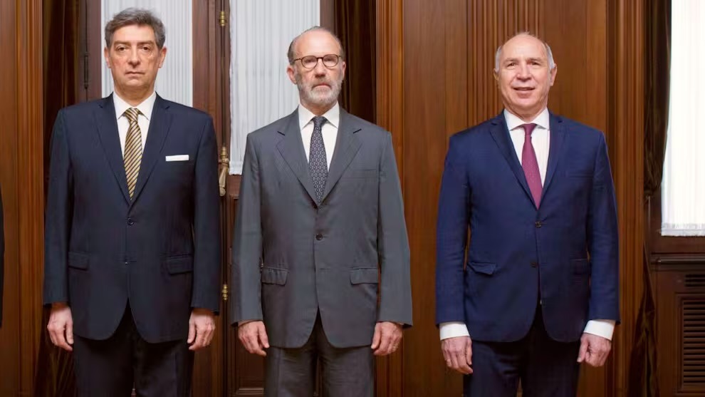 La Corte Suprema restituyó la derogación de la Ley de Tierras.